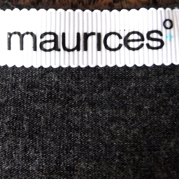 EUC Maurices Grey Flowy Top Size 2 (20/22) - Picture 7 of 8